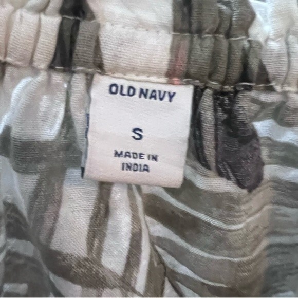 Old Navy V-neck tropical print top size small - Picture 5 of 6